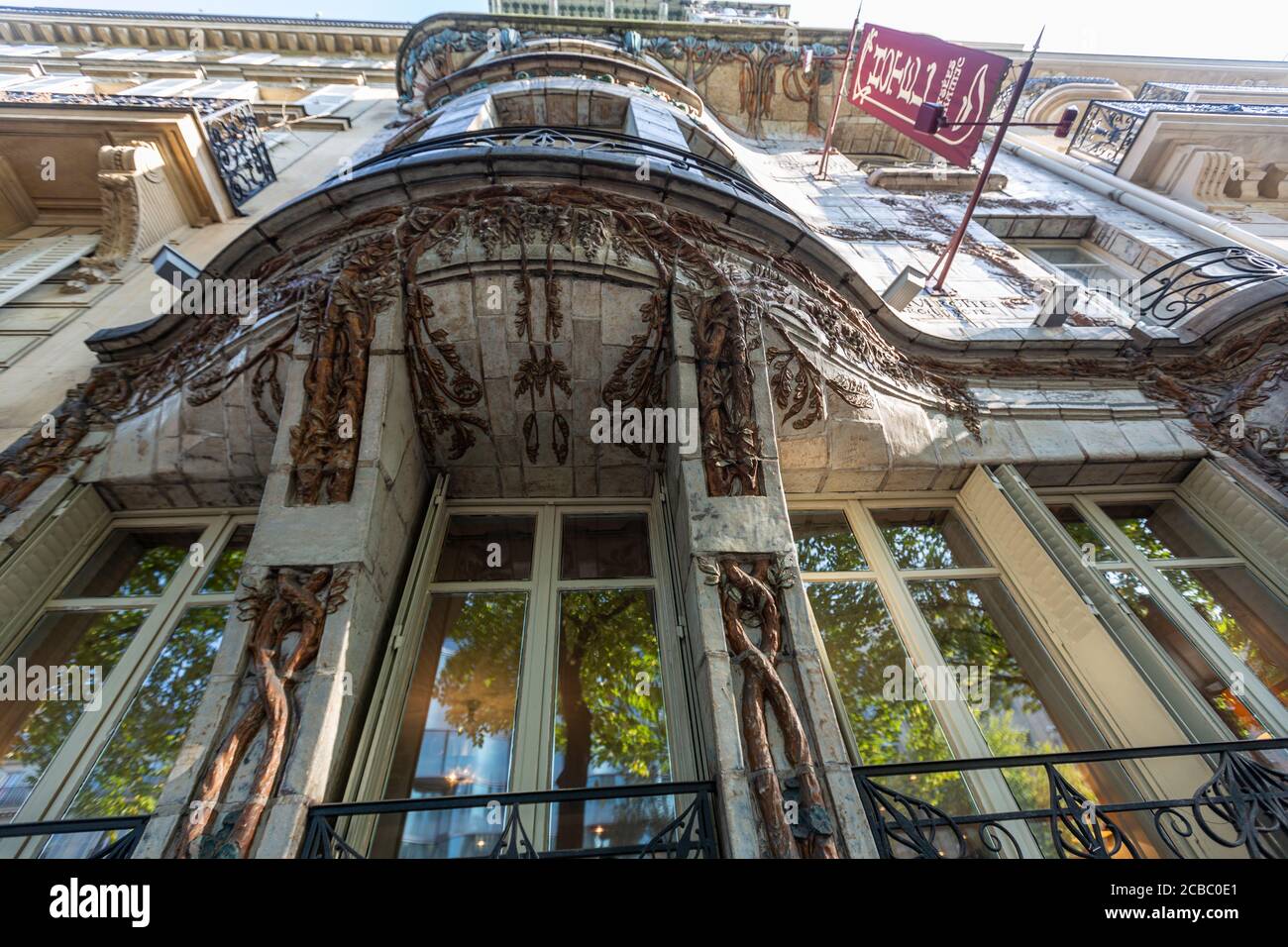 Hotel Elysees Ceramic, 34 Avenue de Wagram, Art Nouveau façade by Jules Aimé Lavirotte, Paris, France Stock Photo