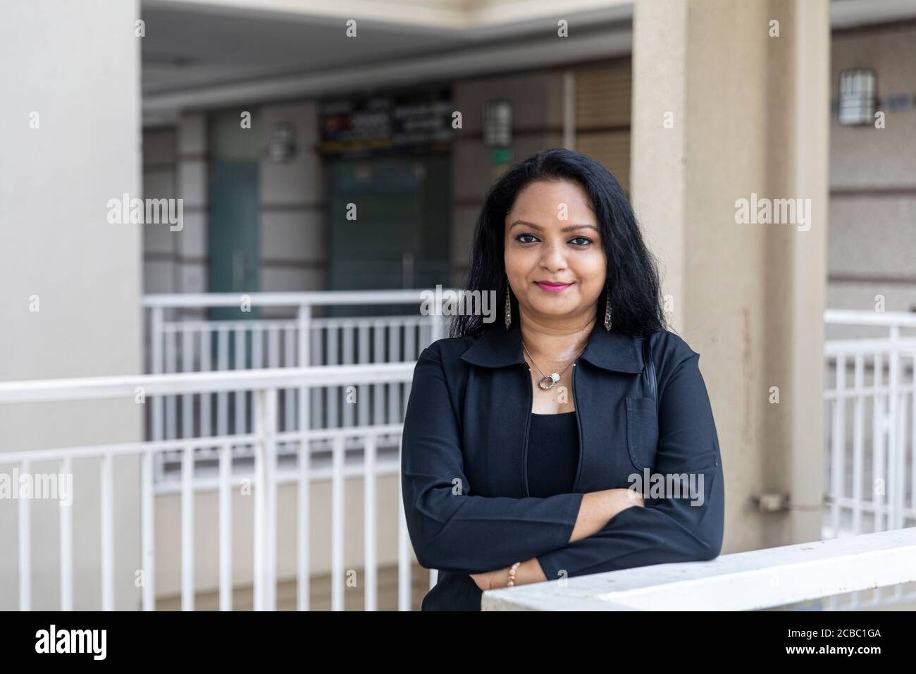 India formal dress woman hi-res stock photography and images - Alamy