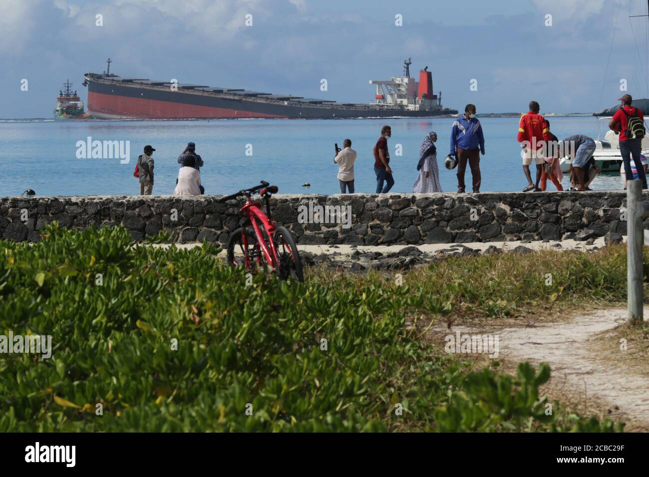 MV Wakashio oil spill Stock Photo Alamy