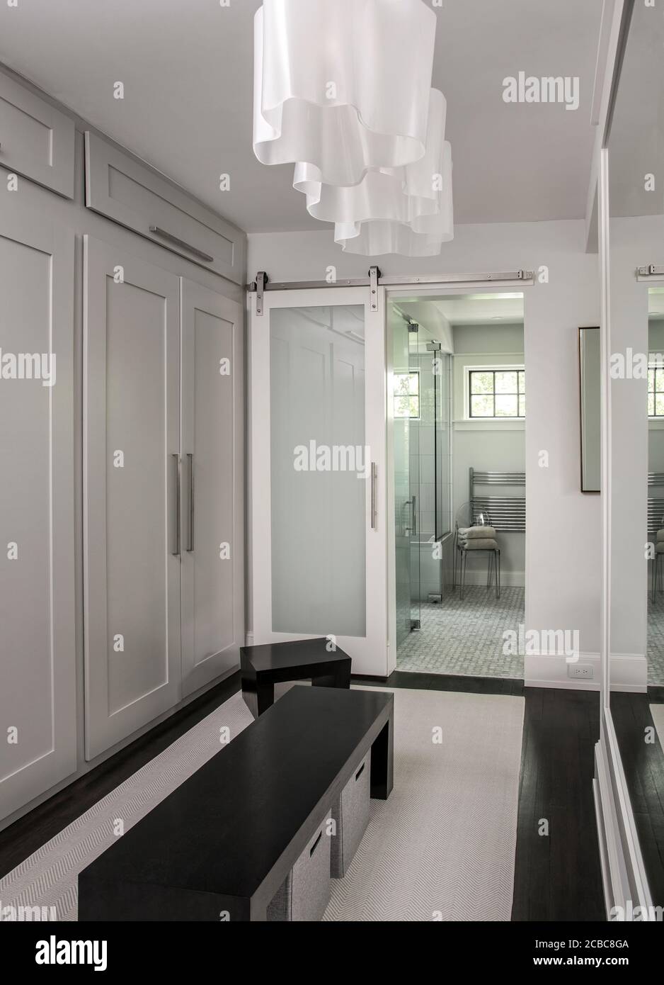 Contemporary Master Bedroom Suite Stock Photo Alamy