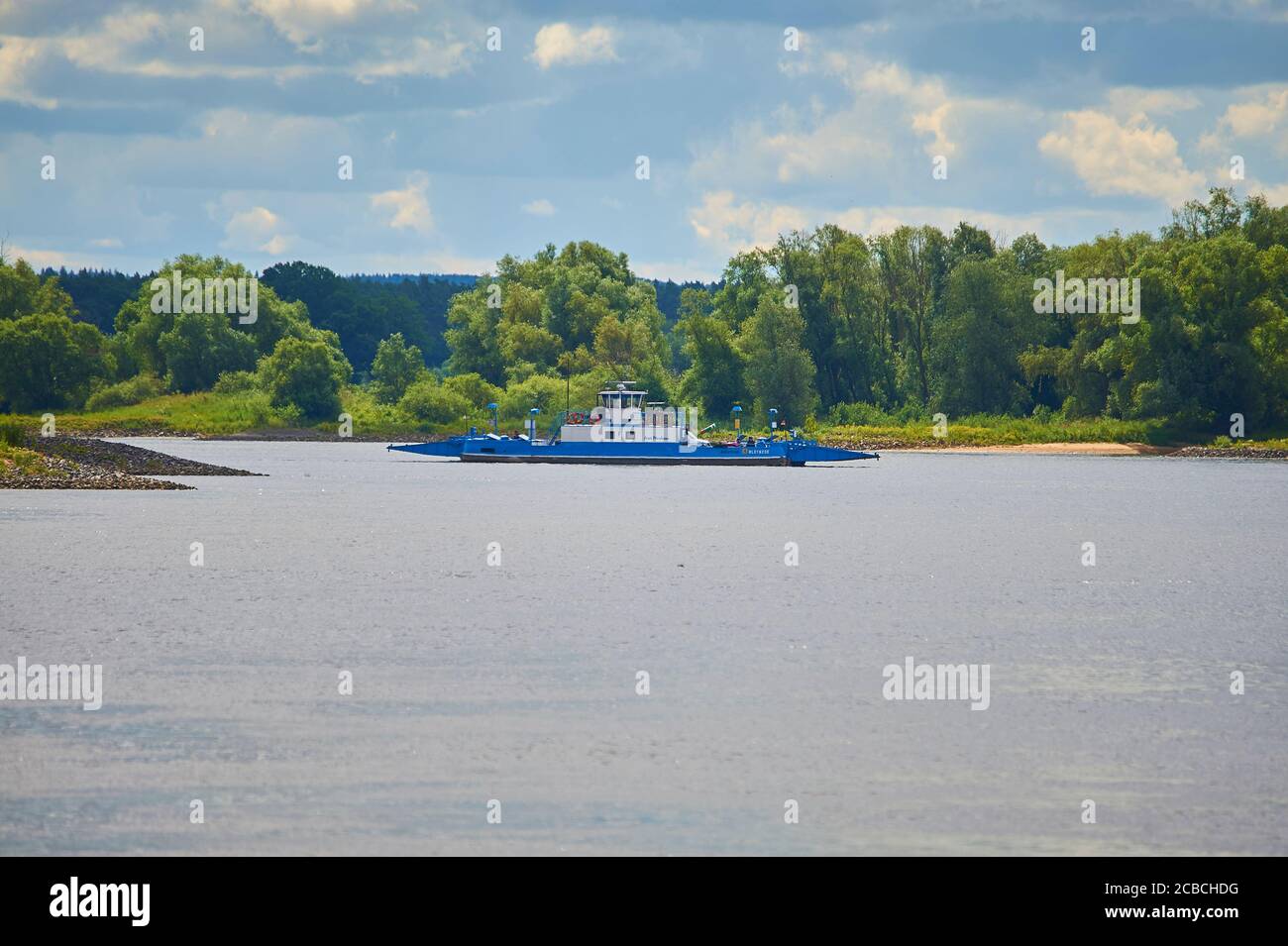 The ferry 'Amt Neuhaus' links the townships of Bleckede and Neu Bleckede at river Elbe Stock Photo