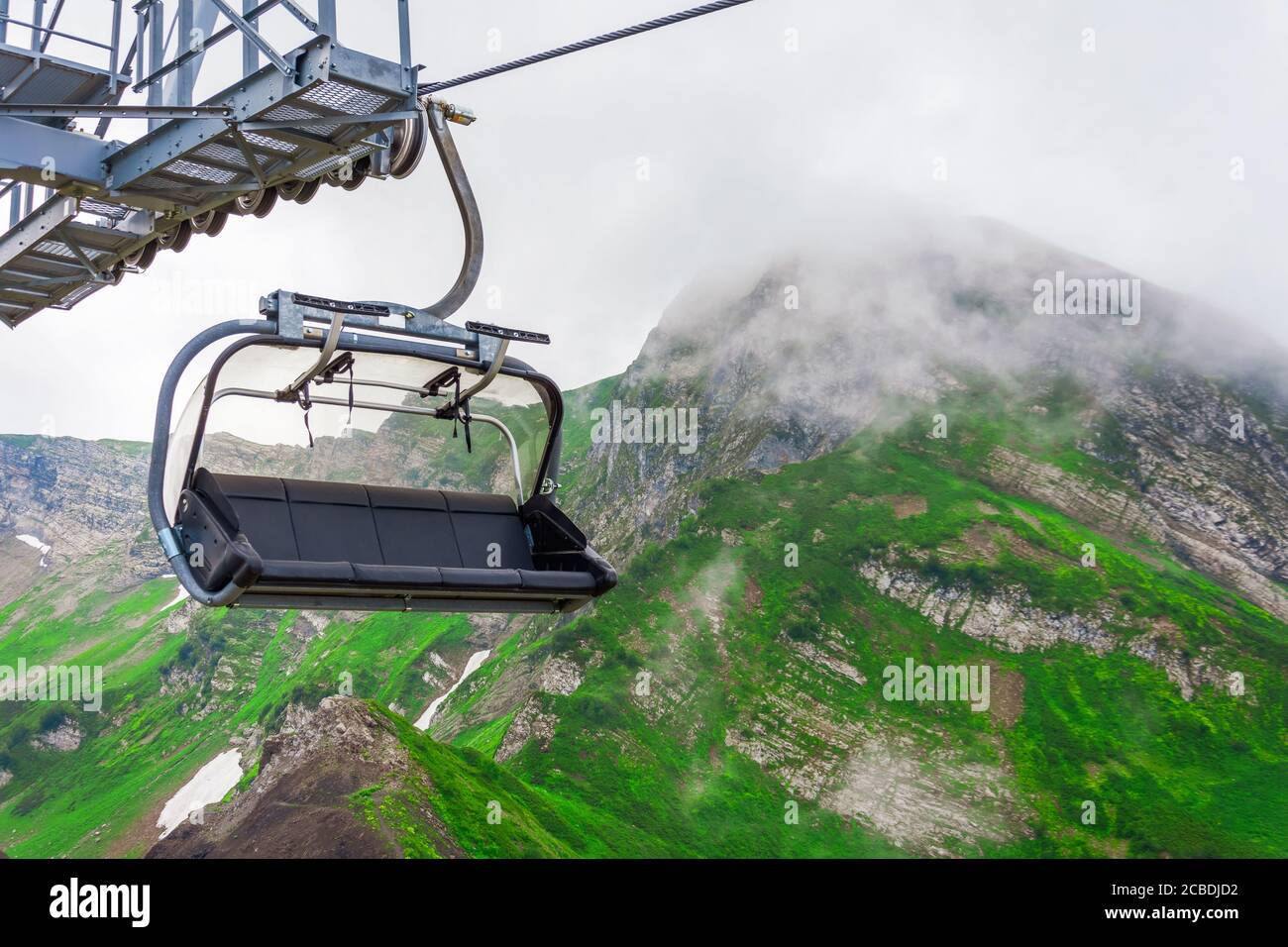 Open ropeway cabin hi-res stock photography and images - Alamy