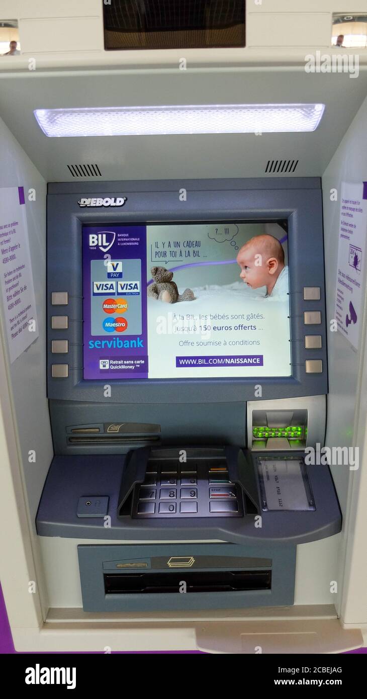 Bil bank sign and vending machine. Servibank Bil Stock Photo - Alamy