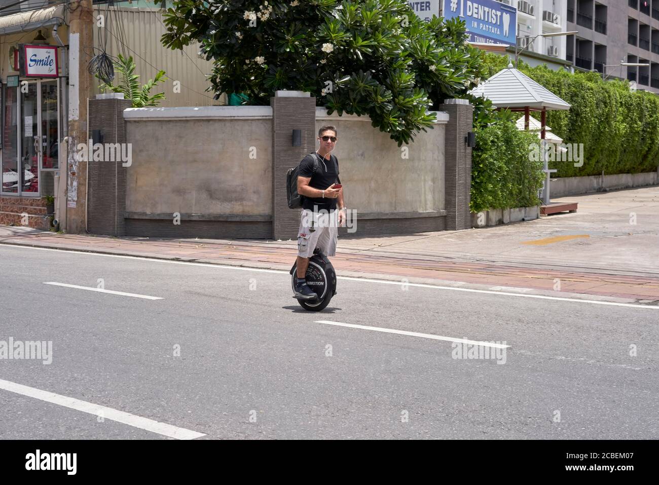 One wheel scooter hi-res stock photography and images - Alamy