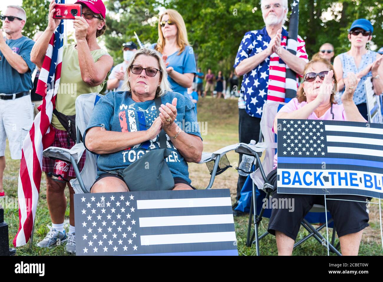 Citizens at the Back the Blue Rally at Burlington Town Common clapping