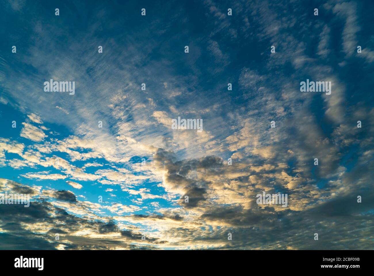Sky clear blue evening sunlight background haze hi-res stock photography  and images - Alamy, image size:1300x958