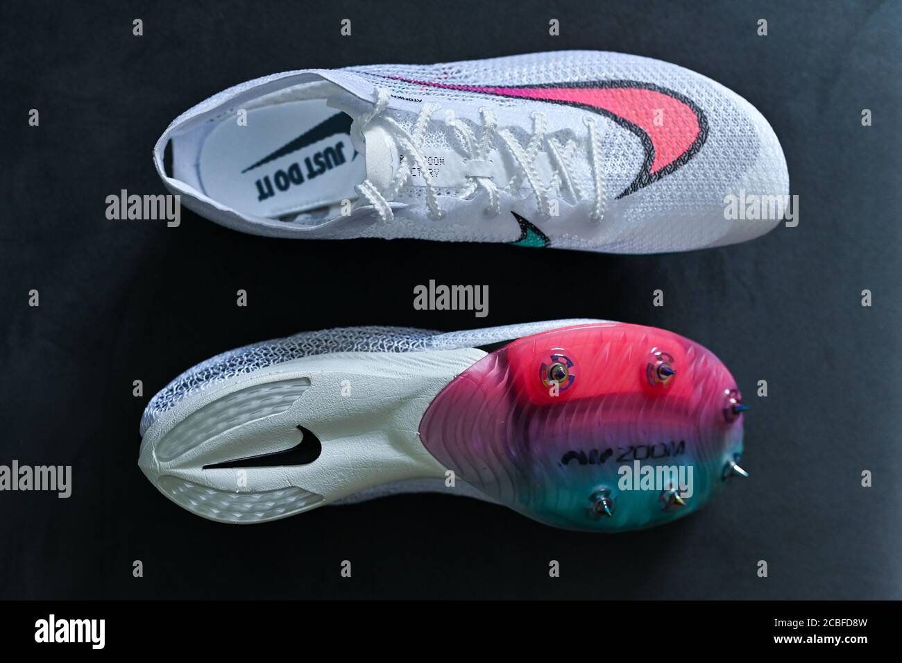 nike zoom atomknit