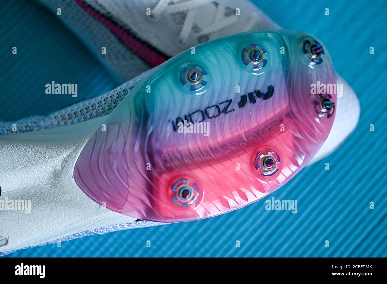 nike zoom atomknit
