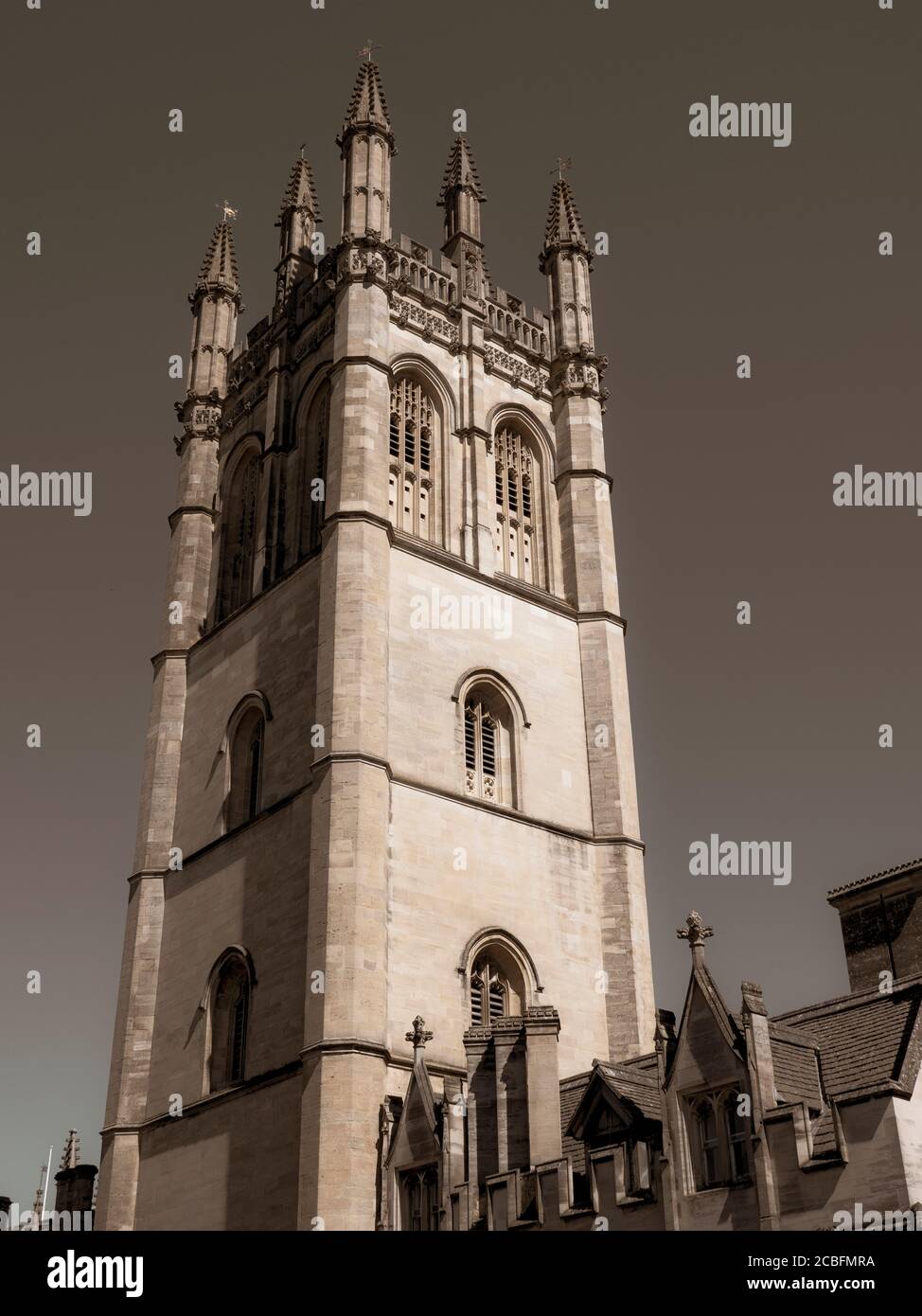 Black and White Landscape of Magdalen Tower, Bell Tower, Magdalen College, University of Oxford, Oxfordshire, England, UK, GB. Stock Photo