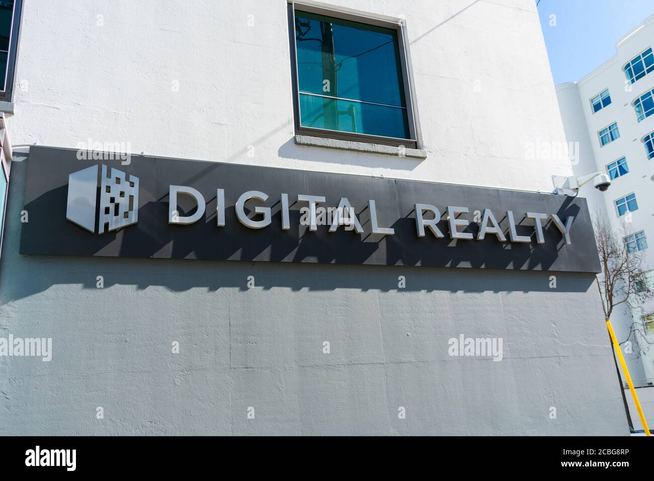 Digital realty logo hires stock photography and images Alamy