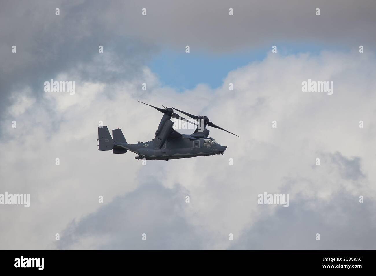 Tilt rotor military aircraft hi-res stock photography and images - Alamy