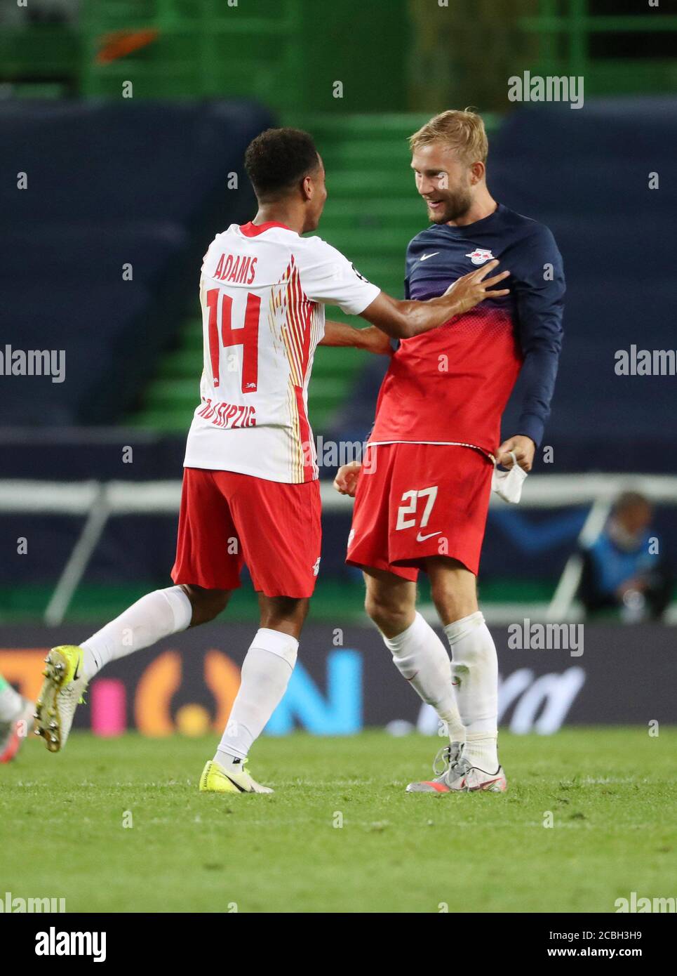 Lisbon, Deutschland. 13th Aug, 2020. firo Champions League Lisbon, 08/13/2020, football, UEFA Champions League, quarter-finals, RB Leipzig - Atletico Madrid RB Leipzig final jubilation. From left: Tyler Adams (14, RB Leipzig) and Konrad Laimer (27, RB Leipzig), UEFA regulations prohibit any use of photographs as image sequences and/or quasi-video, only for journalistic purposes! Only for editorial use! PICTURE POINT/Sunday/Poolfoto/via/firosportphoto. | usage worldwide Credit: dpa/Alamy Live News Stock Photo