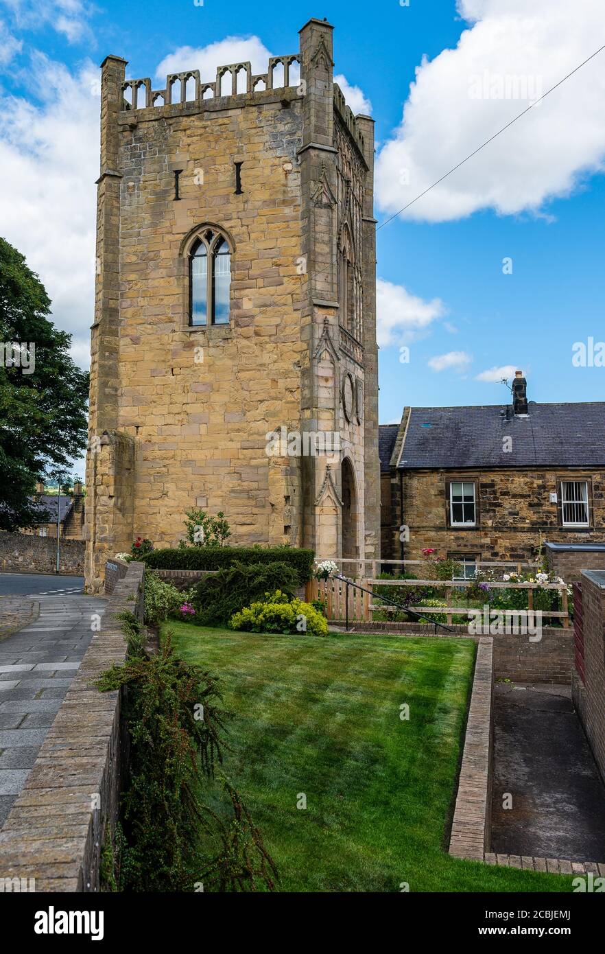 Pottergate Tower, Alnwick, Northumberland, UK Stock Photo Alamy