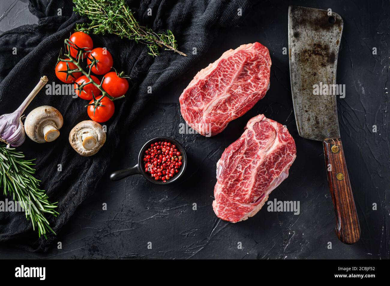 Raw top blade cut organic meat ner butcher meat clever knife for bbq or