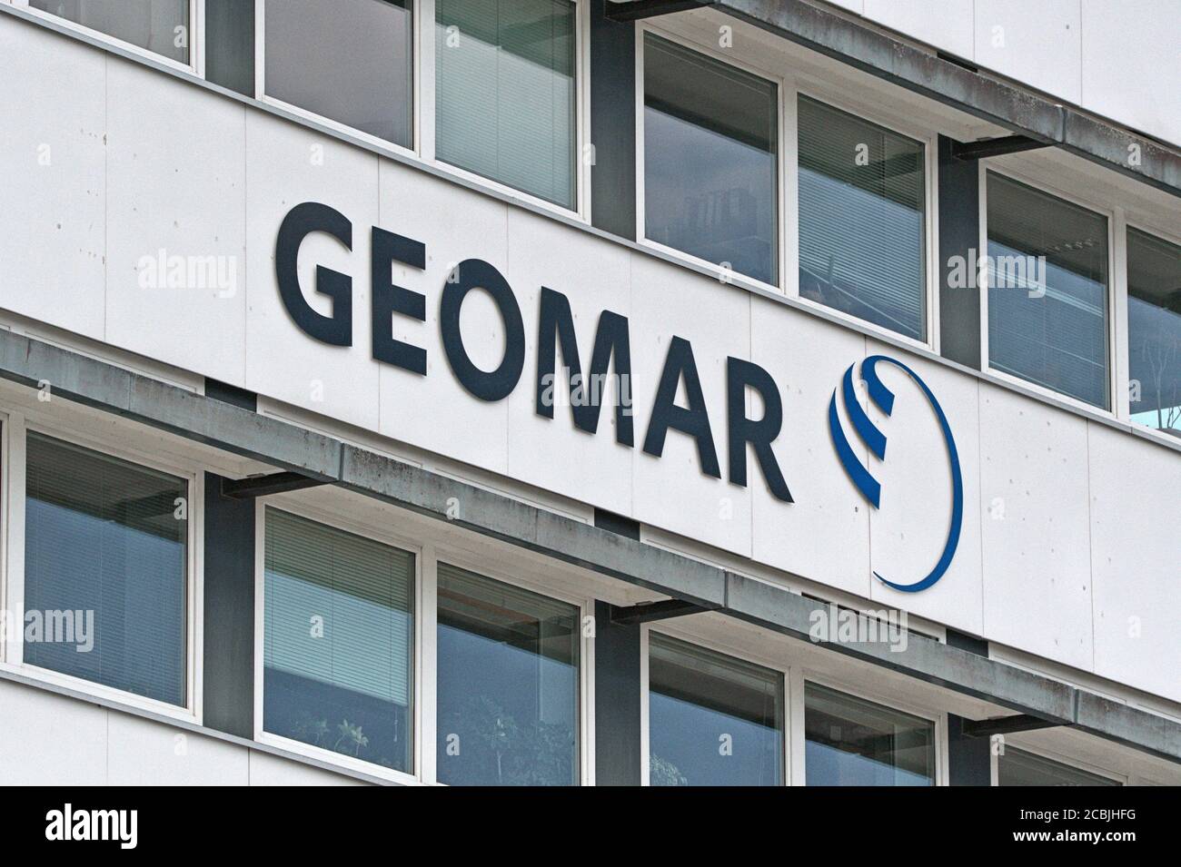 August 1st, 2020, Kiel, the Geomar Helmholtz Center for Ocean Research Kiel at the Westufer location in Dusternbrooker Weg 20, 24105 Kiel. View from the water side of the Kieler Forde on the keel line to the Geomar logo on the house facade. | usage worldwide Stock Photo