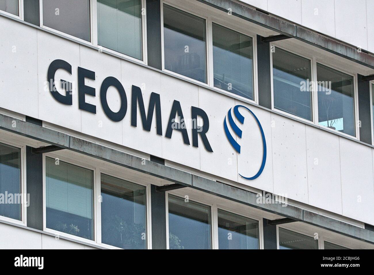 August 1st, 2020, Kiel, the Geomar Helmholtz Center for Ocean Research Kiel at the Westufer location in Dusternbrooker Weg 20, 24105 Kiel. View from the water side of the Kieler Forde on the keel line to the Geomar logo on the house facade. | usage worldwide Stock Photo