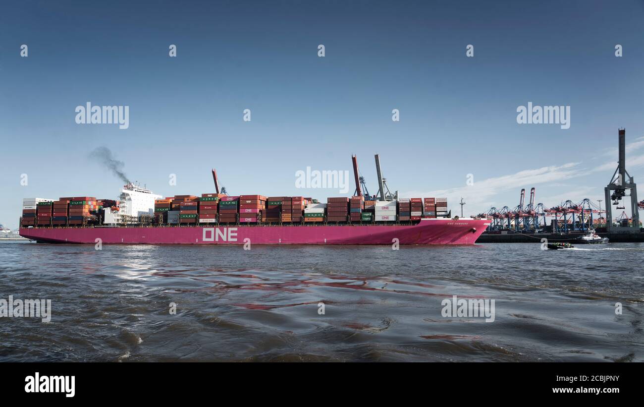 Containerschiff ONE , Hamburger Hafen, Hafenkraene, Deutschland, Europa Stock Photo