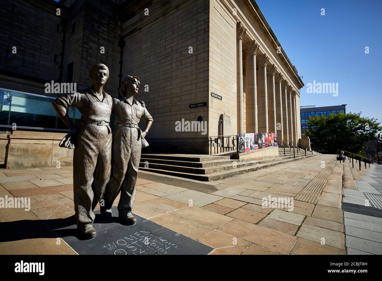 Sheffield, South Yorkshire Women of Steel bronze sculpture by sculptor Martin Jennings, unveiled June 2016 outside Sheffield City Hall Stock Photo