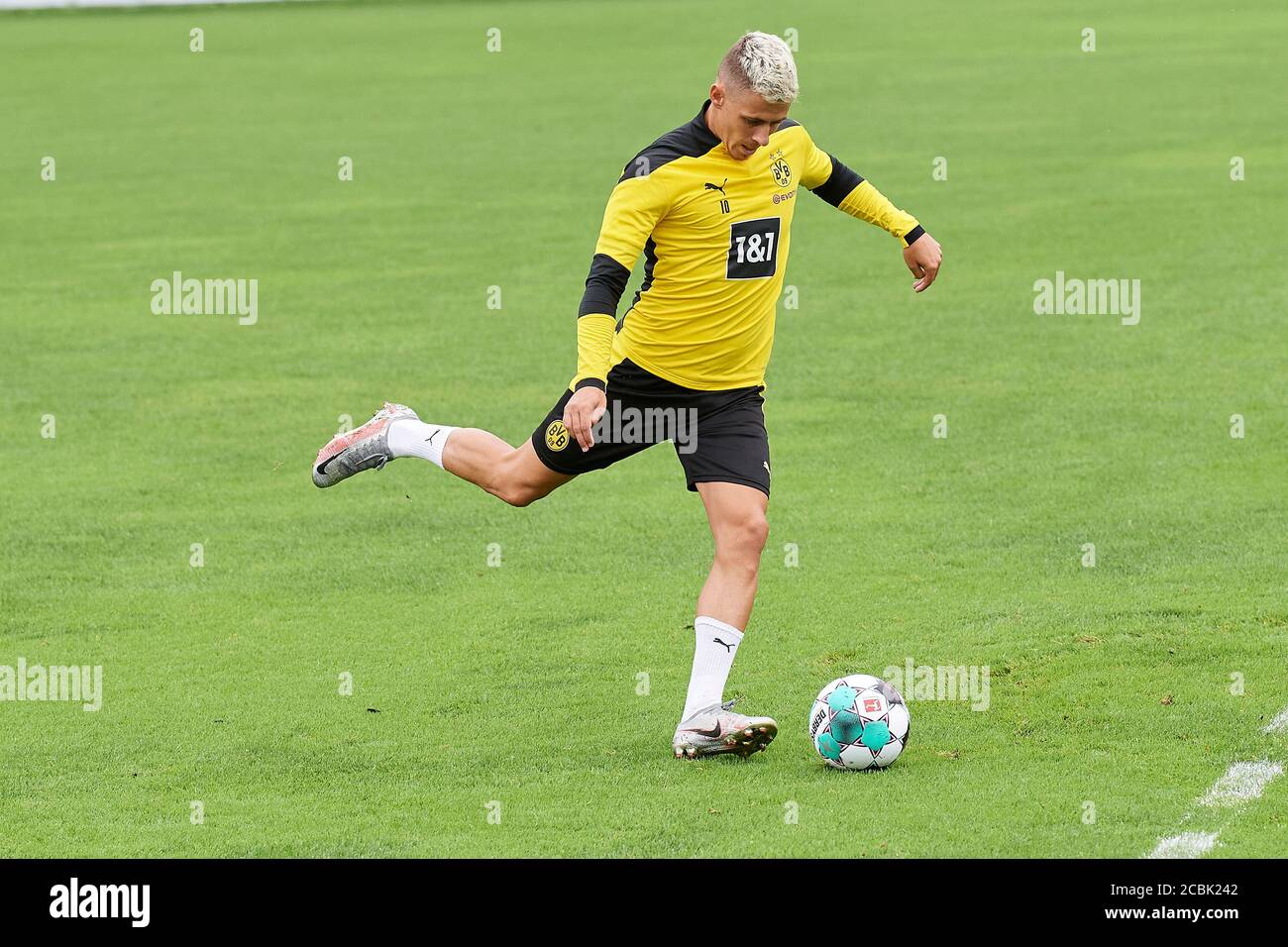 Bad Ragaz, Schweiz. 14. August 2020. Thorgan Hazard beim Training der ersten Mannschaft von Borussia Dortmund in Bad Ragaz. Die Borussen verbringen im Stock Photo