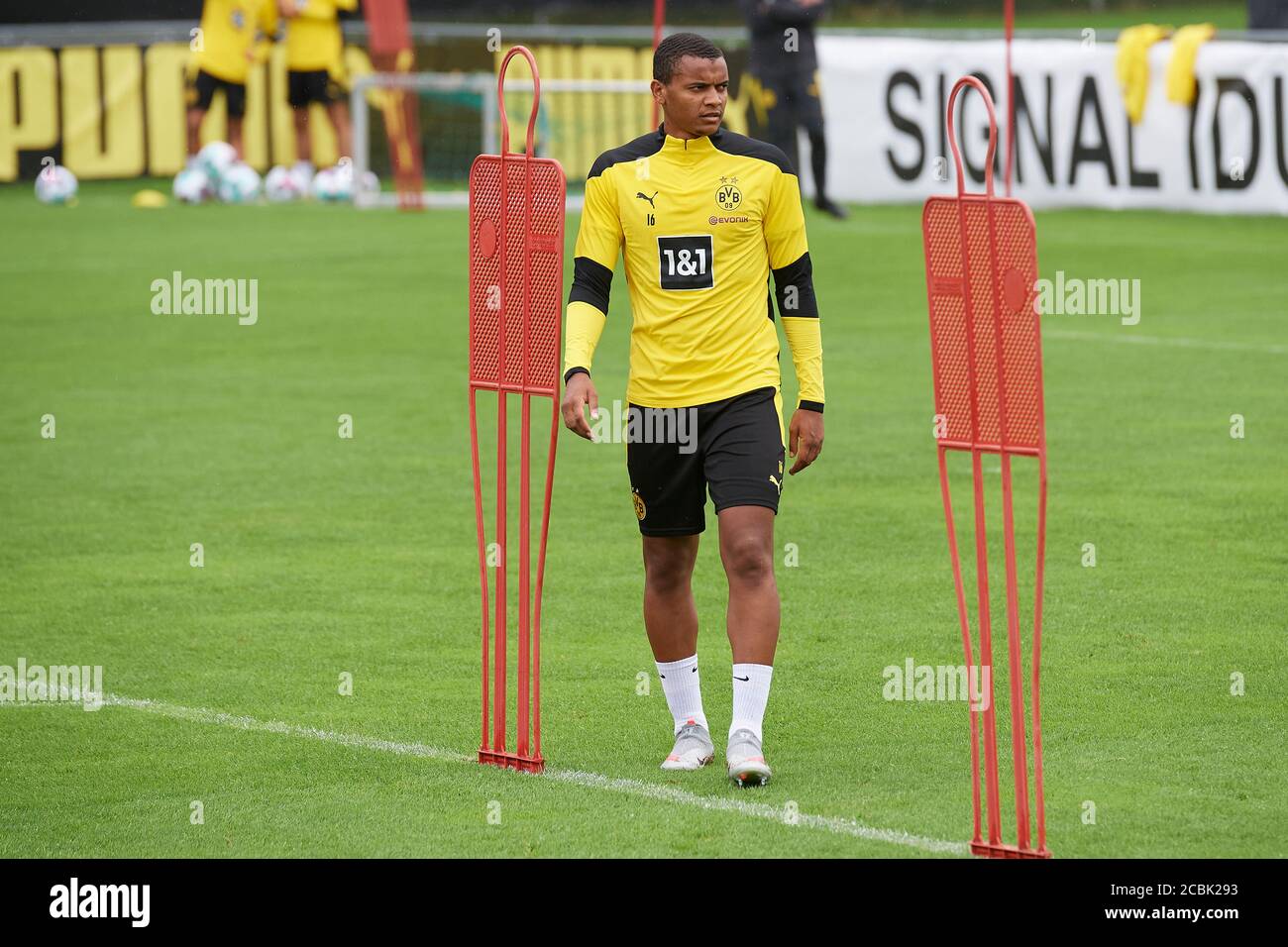 Bad Ragaz, Schweiz. 14. August 2020. Manuel Akanji beim Training der ersten Mannschaft von Borussia Dortmund in Bad Ragaz. Die Borussen verbringen im Stock Photo