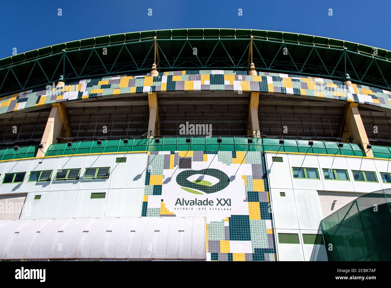 Sporting CP on X: A tua paixão tem um lugar: Estádio José Alvalade 🟢⚪️  Marca presença na Nova Era 2.0 e garante já a tua 𝙂𝘼𝙈𝙀𝘽𝙊𝙓 2023/2024  👉  ℹ Mais informações