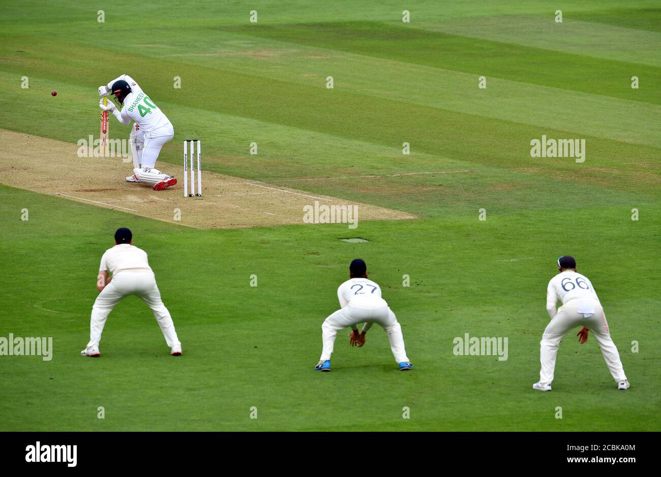 Pakistan S Shaheen Afridi Batting As The England Slip Fielders Look On During Day Two Of The Second Test Match At The Ageas Bowl Southampton Stock Photo Alamy alamy