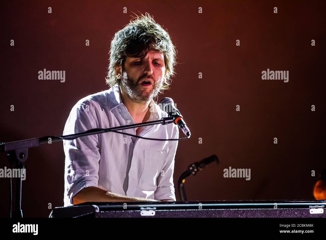 Dente, pseudonym of Giuseppe Peveri, in acoustic concert in SEI - Sud Est Indipendente Festival, Castello Volante di Corigliano d'Otranto. (Photo by Luigi Rizzo/Pacific Press) Credit: Pacific Press Media Production Corp./Alamy Live News Stock Photo