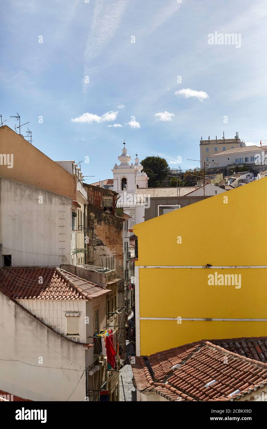 Narrow street lisbon portugal hi-res stock photography and images - Alamy