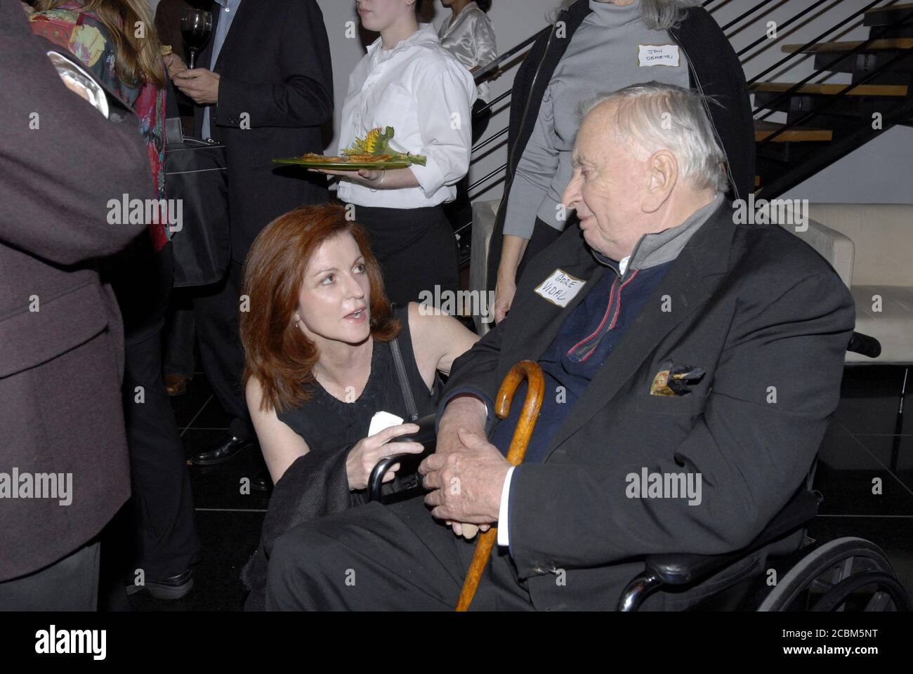 Austin, Texas USA, October 28, 2006: Political columnist Maureen Dowd speaks to author Gore Vidal during the annual author party at the 2006 Texas Book Festival ©Bob Daemmrich Stock Photo