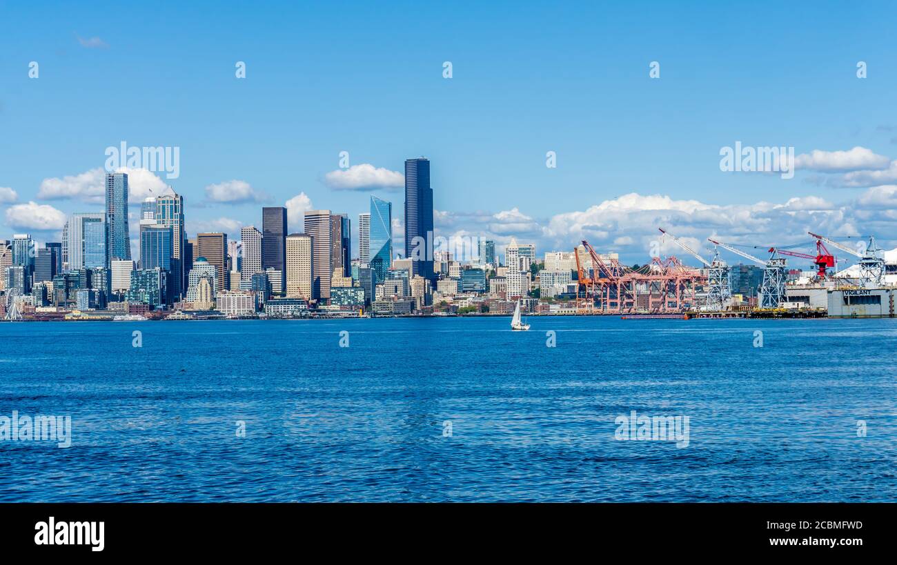A view of the Seattle skyline in the Pacific Northwest Stock Photo - Alamy