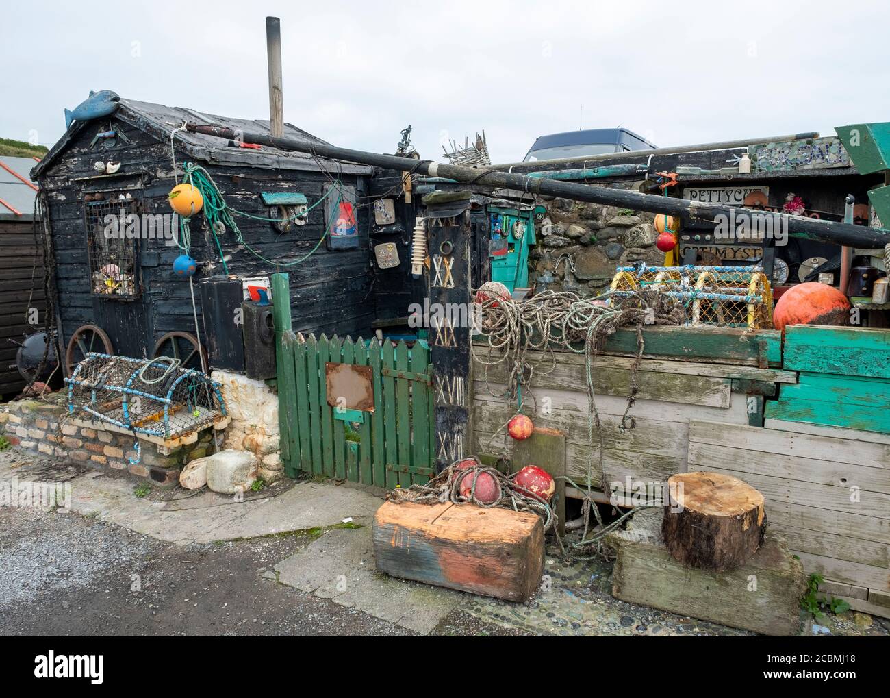 Rustic fisherman's shed in Kinghorn harbour, Fife, Scotland. Stock Photo