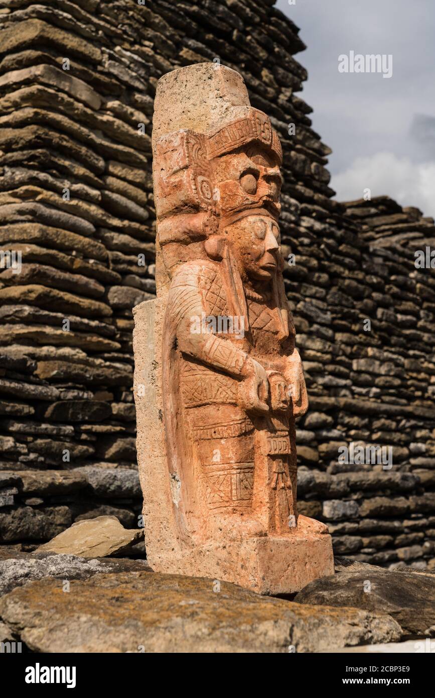 Mayan king statue hires stock photography and images Alamy