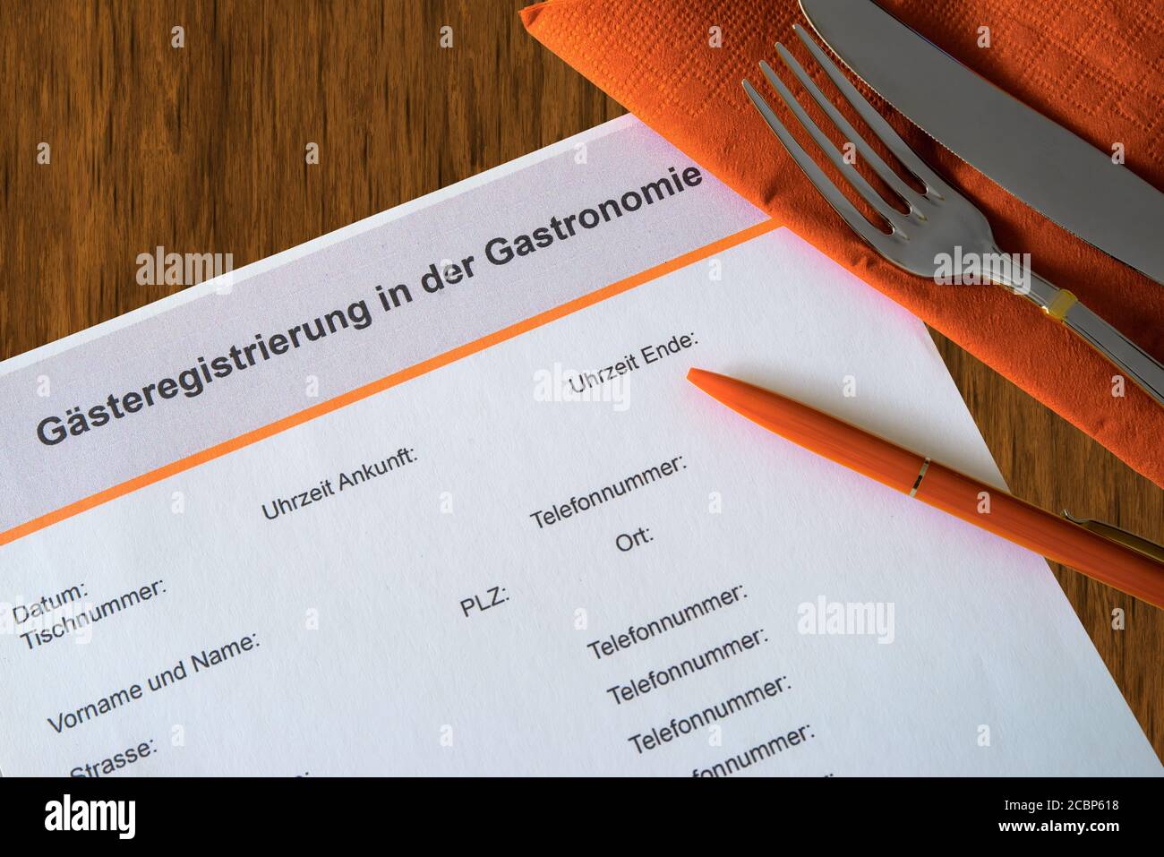 Formular für die Kontaktdaten von Gästen in einem Restaurant in Deutschland während der Corona-Pandemie Stock Photo