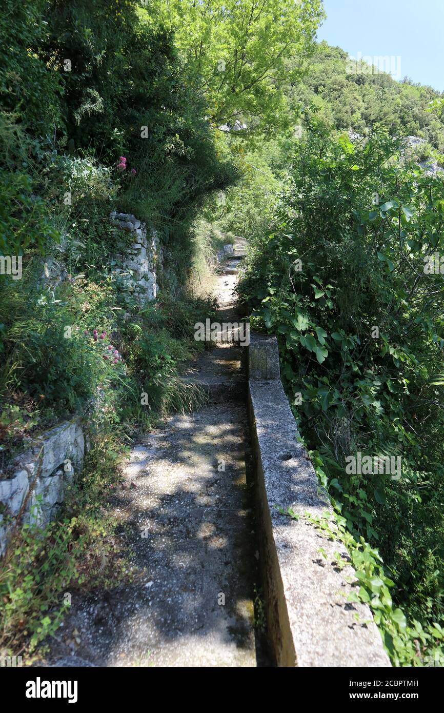 Sentiero panoramico naturale hi-res stock photography and images - Alamy