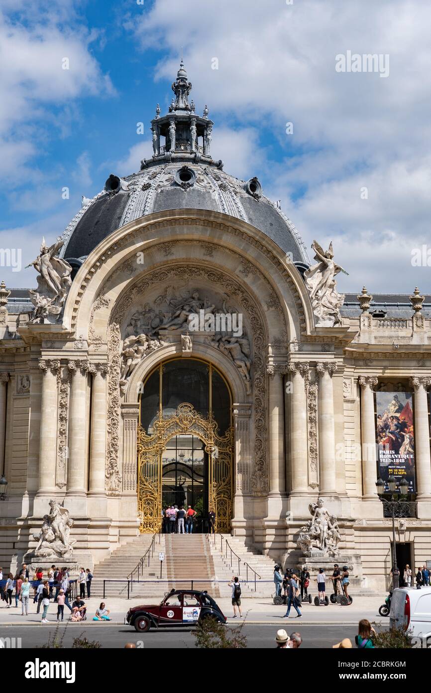Petit palais is the Paris Museum of Fine Arts. It is located across from the Grand Palais in Paris. Paris - France, 31. may 2019 Stock Photo