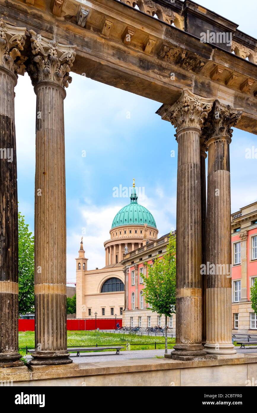 St nicholas church inside view hi-res stock photography and images - Alamy