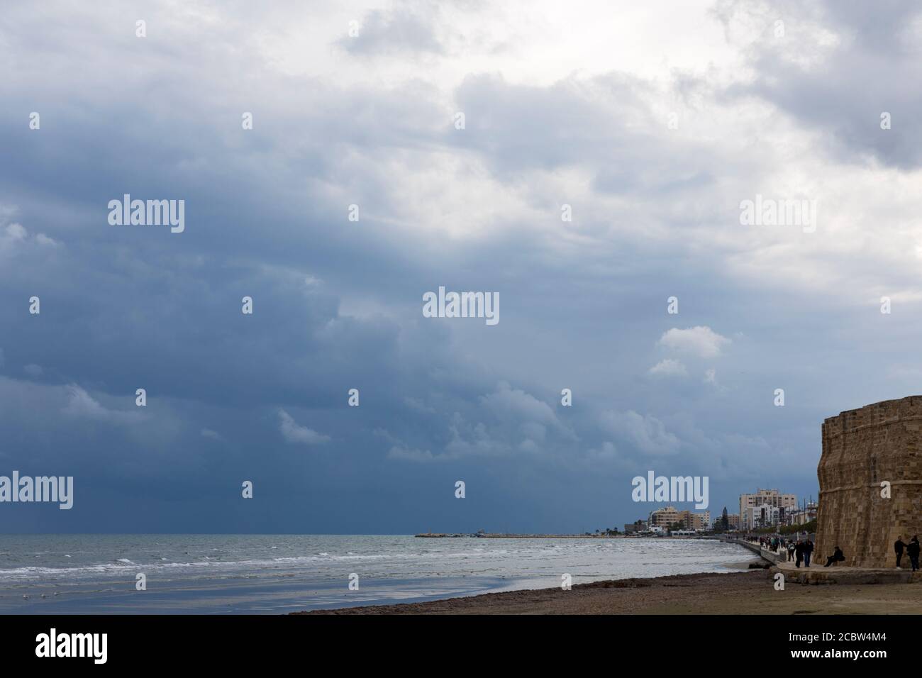Larnaka, Republik Zypern, Strand; Meer; Wolken, Burg Stock Photo