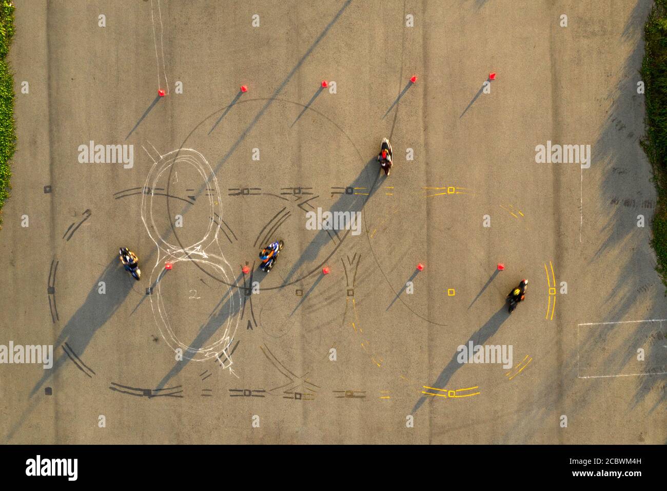 Motorcycle tire track marks hires stock photography and images Alamy