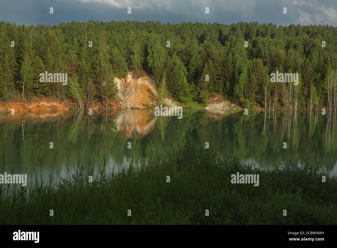 Summer canadian forest lake hi-res stock photography and images - Alamy