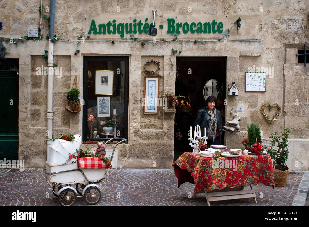 French antiques shops hires stock photography and images Alamy