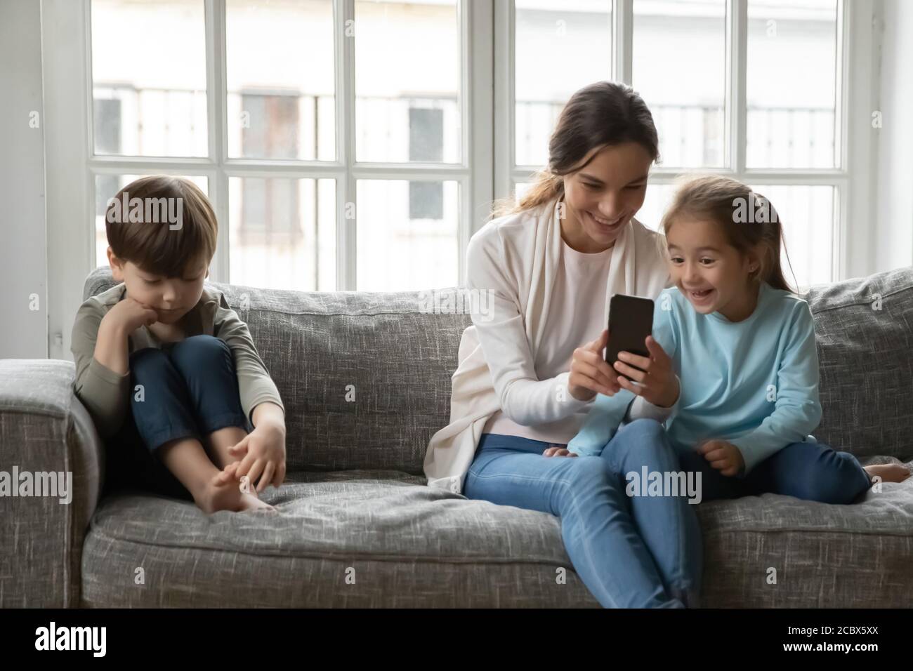 Girl ignoring boy hi-res stock photography and images - Alamy
