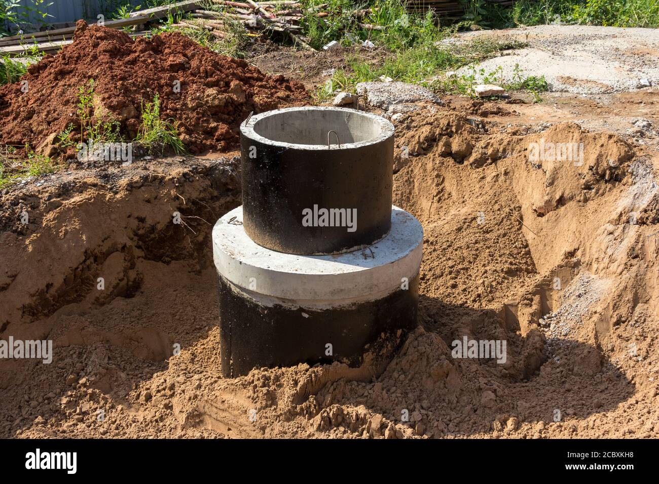 Concrete Well Ring High Resolution Stock Photography and Images - Alamy