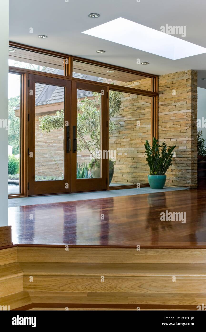 Modern glass doors hires stock photography and images Alamy