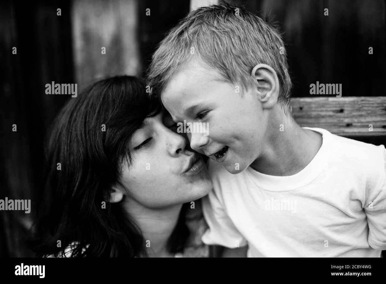 Boy Girl Couple Hug Black And White Stock Photos Images Alamy Boy Girl Couple Hug Black And White Stock Photos Images Alamy