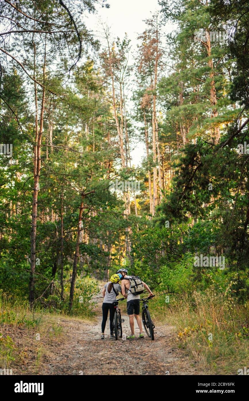 Family trail ride forest trees hi-res stock photography and images - Alamy