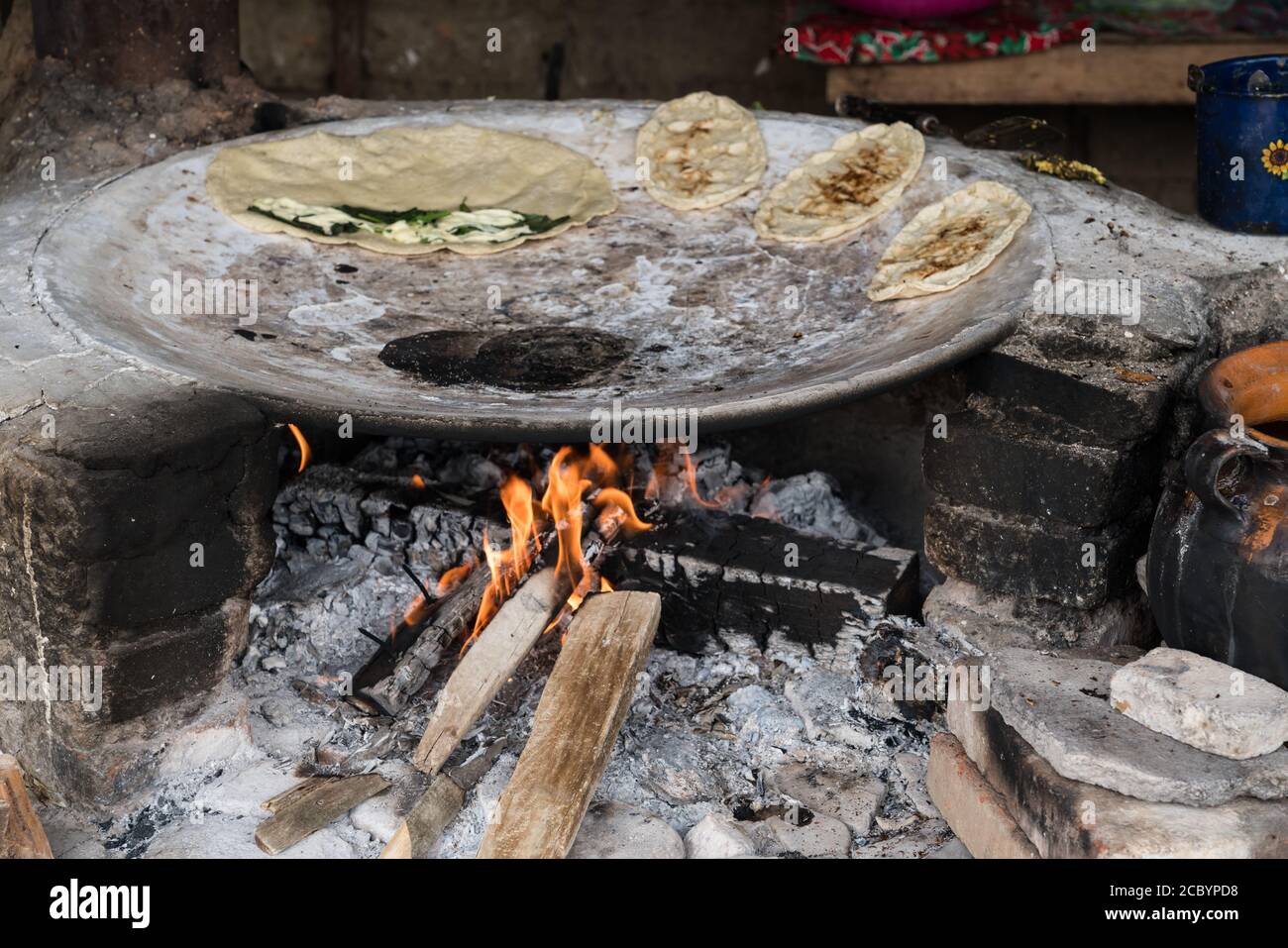 Comal para cocinar fotografías e imágenes de alta resolución - Alamy