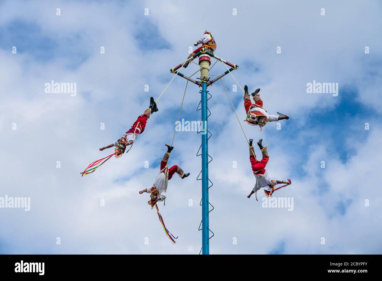 Voladores Ritual Performance Voladores Mexican High Resolution Stock Photography and Images - Alamy