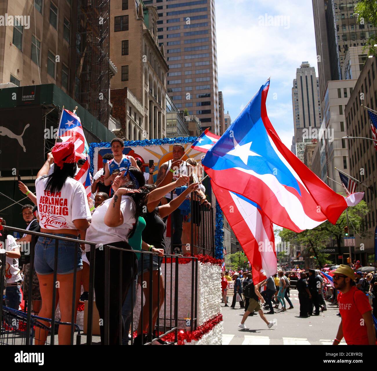 Puerto rico parade dancers hires stock photography and images Alamy