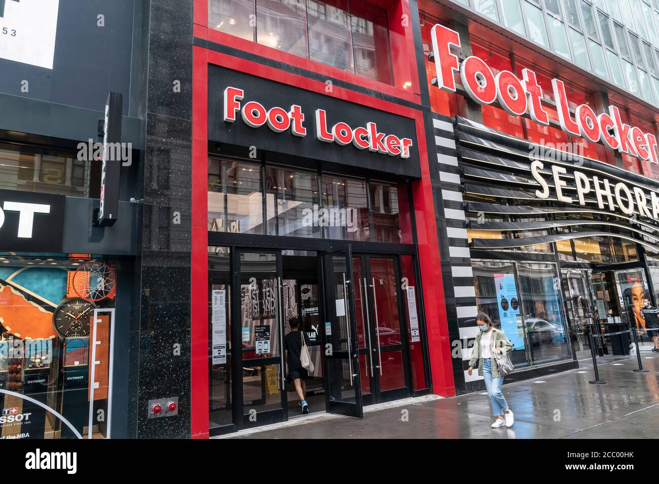 New York, NY - August 16, 2020: General view of Foot Locker store on 34th  street, sales at stores open at least 1 year surged 18 Stock Photo - Alamy