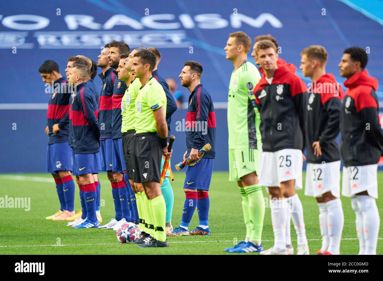 firo Champions League 08/14/2020 1/4 quarter final FC Bayern Munich, Muenchen, Munich - FC Barcelona 8: 2. teams presentation, Manuel NEUER, FCB 1 Lionel MESSI, Barca 10 Gerard PIQUE, Barca 3 Photographer: Peter Schatz/Pool/via/firosportphoto - UEFA REGULATIONS PROHIBIT ANY USE OF PHOTOGRAPHS as IMAGE SEQUENCES and/or QUASI-VIDEO - National and international News -Agencies OUT Editorial Use ONLY Our terms and conditions apply, can be viewed at www.firosportphoto.de, §ONLY FOR USE IN GERMANY !!!!!! copyright by firo sportphoto: Coesfelder Str. 207 D-48249 Dulmen www.firosportphoto.de ma Stock Photo